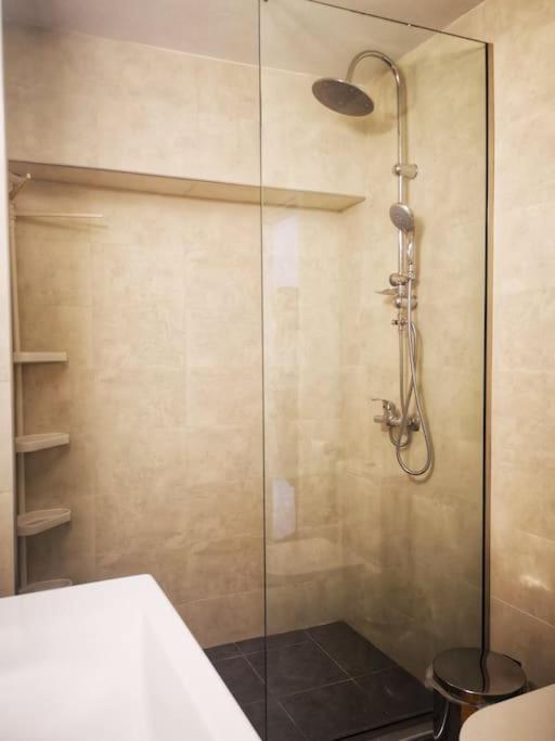 Апартаменты Oliva Loft Эрмуполис Экстерьер фото
